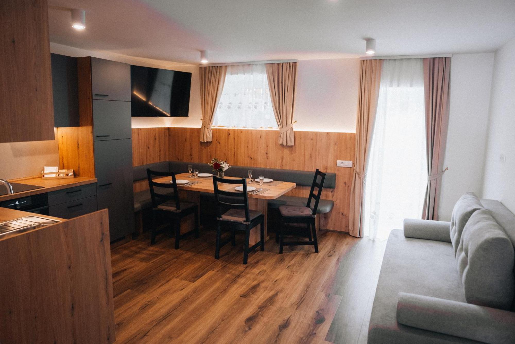 Podlipnik Apartments Kranjska Gora Ngoại thất bức ảnh